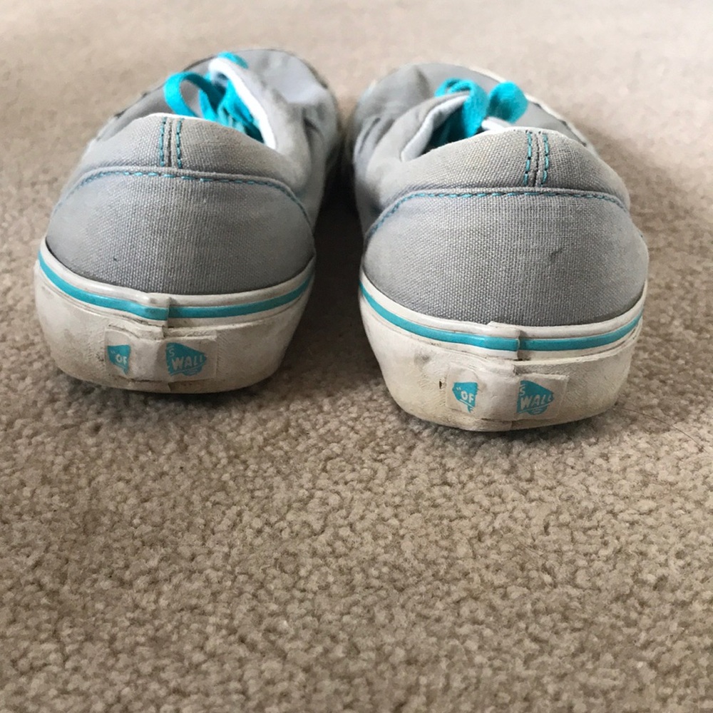 Vans - Picture 3 of 3